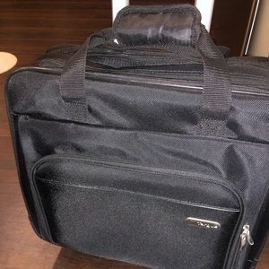 Targus rolling laptop bag